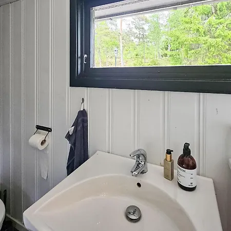 Dom wakacyjny 2 Bedroom Awesome In